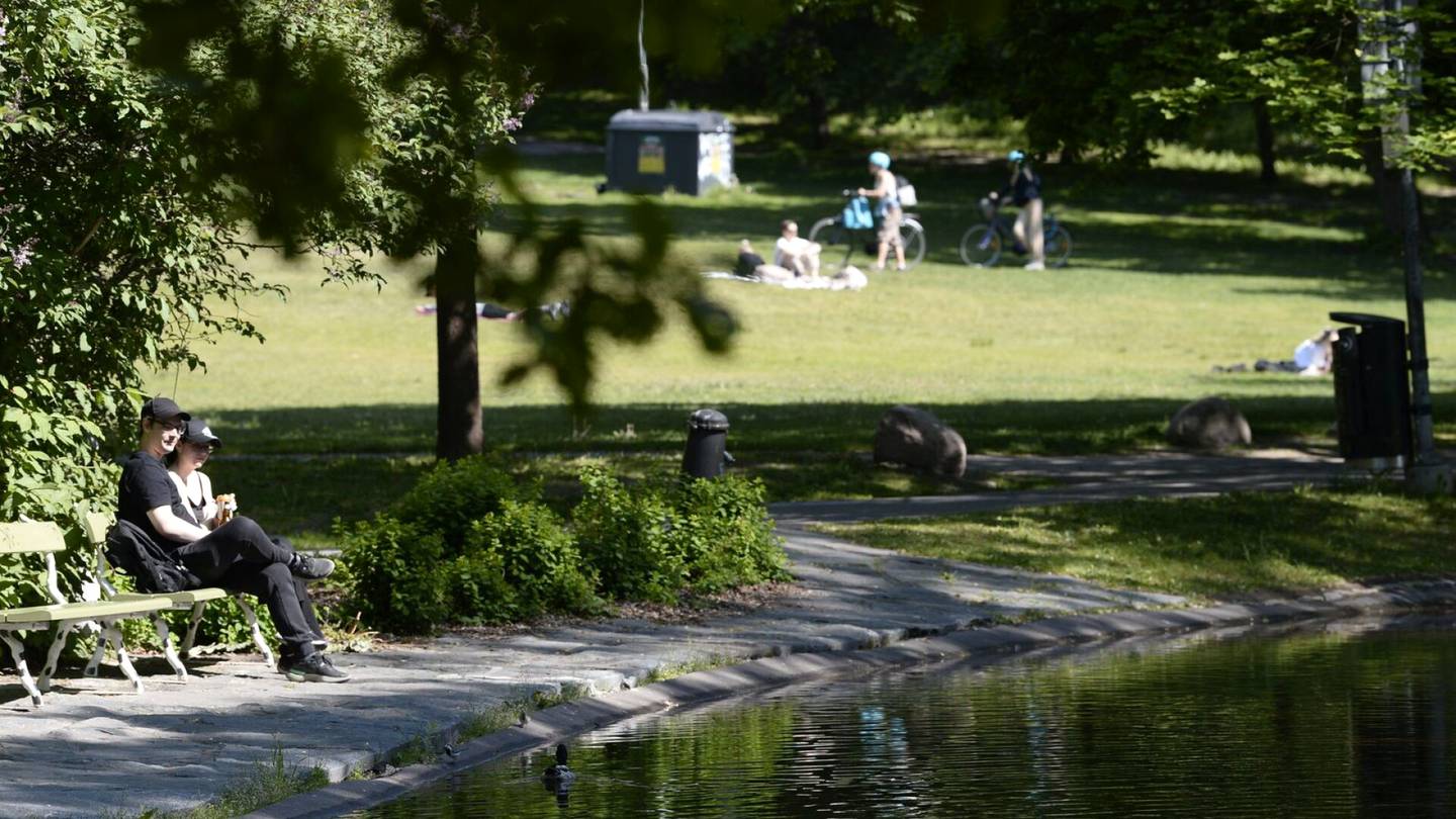 Suomen kesä | Helleraja ehkä rikki jo maanantaina, loppu­viikosta hätyytellään 30:tä astetta