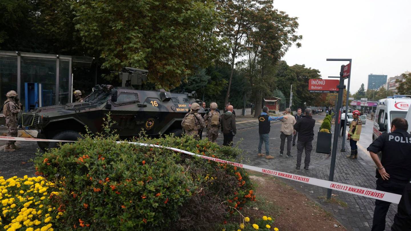 Turkki | Sisäministeriöön yritettiin tehdä pommi-isku Ankarassa – räjähdys­paikka lähellä parlamenttia