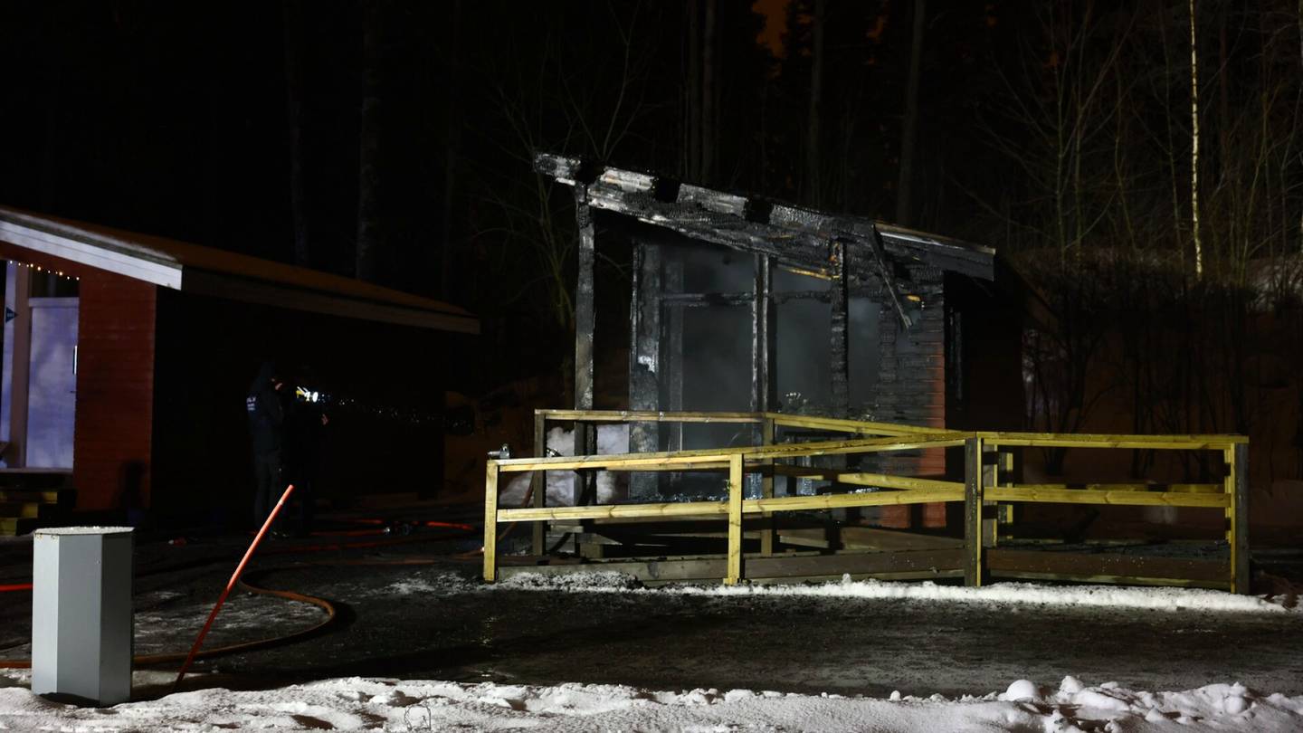 Tulipalot | Yksi ihminen kuoli puutarha­mökin palossa Helsingin Rastilassa
