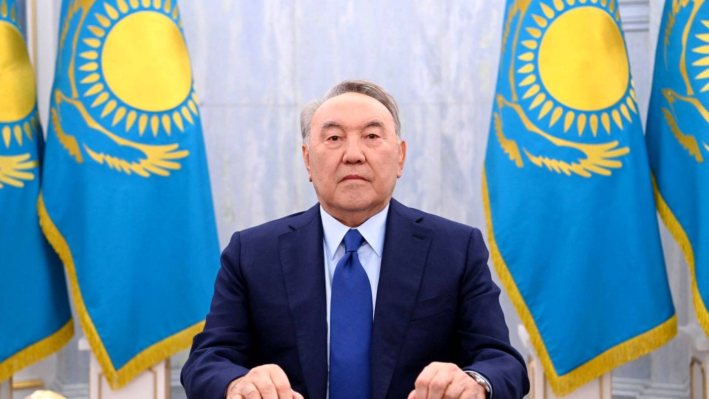 Kazakstan | Kazakstanin ex-presidentti Nursultan Nazarbajev ilmestyi julkisuuteen ensi kertaa mellakoiden jälkeen