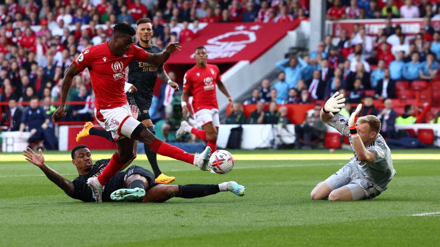 Jalkapallo | Nottinghamin nigerialais­kärki laukoi ratkaisun Valio­liigalle – Arsenal hävisi, Citystä mestari