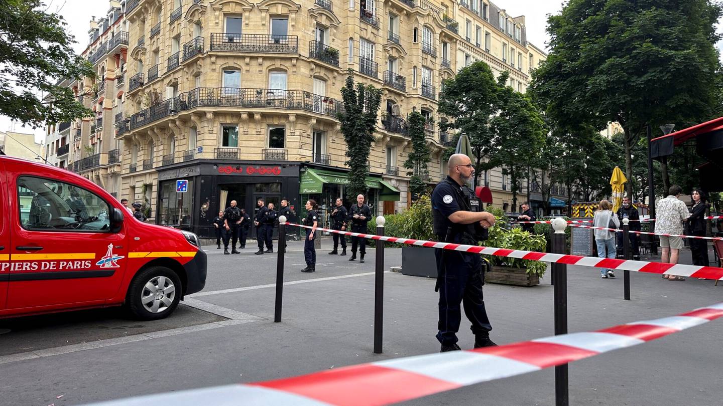 Ranska | Auto ajoi ravintolan terassille Pariisissa: yksi kuoli, kolme loukkaantui vakavasti