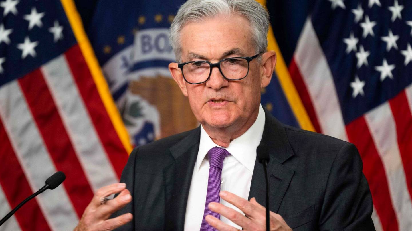 Rahapolitiikka | Yhdysvaltojen keskus­pankki keskeyttää raha­politiikan kiristämisen – suora lähetys käynnissä