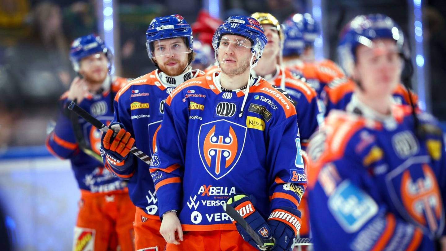Jääkiekko | Tapparan teho­mies ulkona illan ottelusta – HIFK saa tähti­puolustajansa takaisin