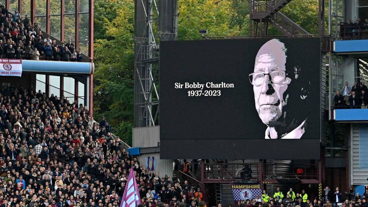 Jalkapallo | Manchester City antoi portti­kiellon kahdelle nuorelle fanilleen, jotka pilkkasivat kuollutta Bobby Charltonia