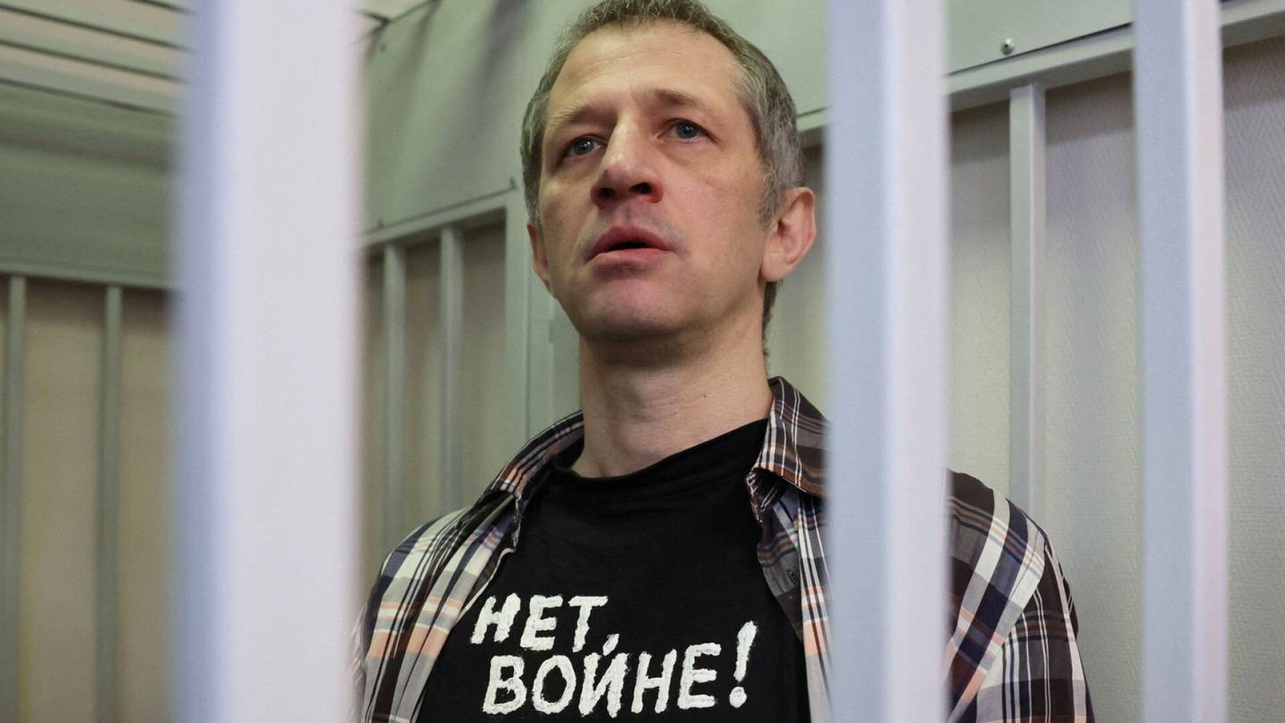 Lehdistönvapaus | Venäjän hyökkäystä arvostellut toimittaja tuomittiin vuosiksi vankeuteen Venäjällä