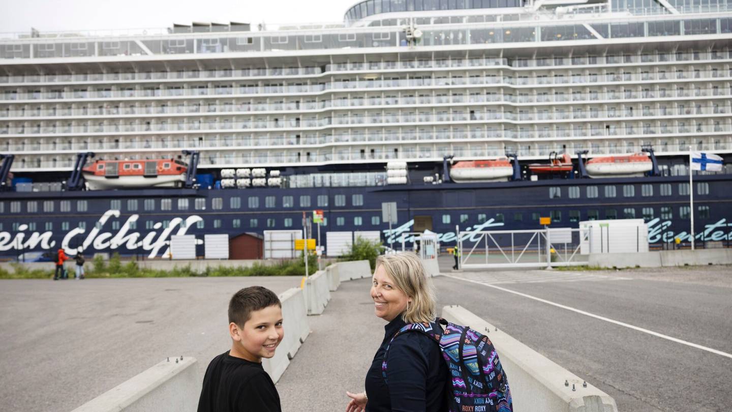 Laivat | Tällaisen Helsinki-päivän luksus­risteilijöiden matkustajat viettivät – ”Oodi on fantastinen”