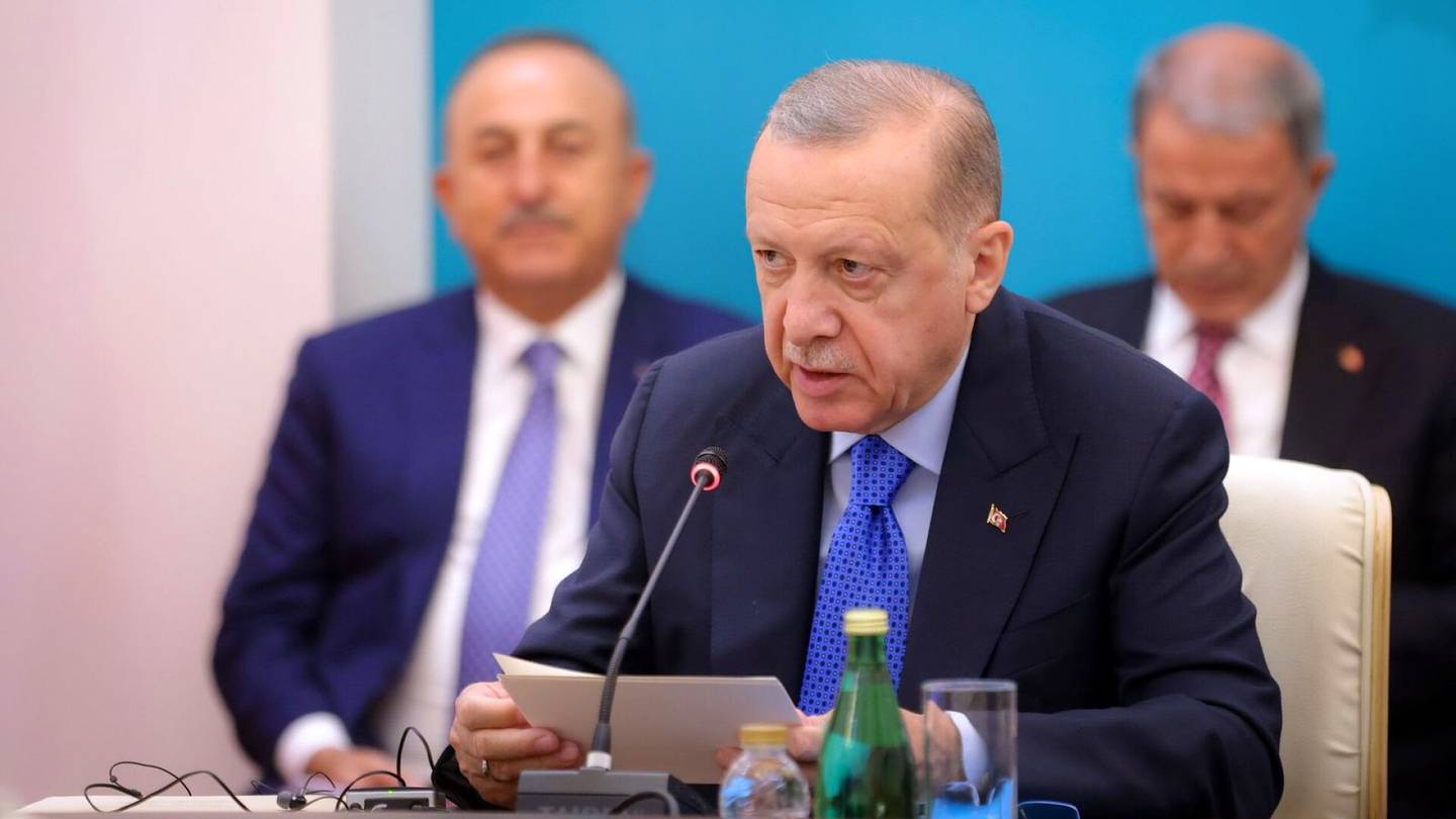 Turkki | Turkin presidentti Erdoğan syytti jälleen Pohjoismaita ”terrorismin pesäkkeiksi”