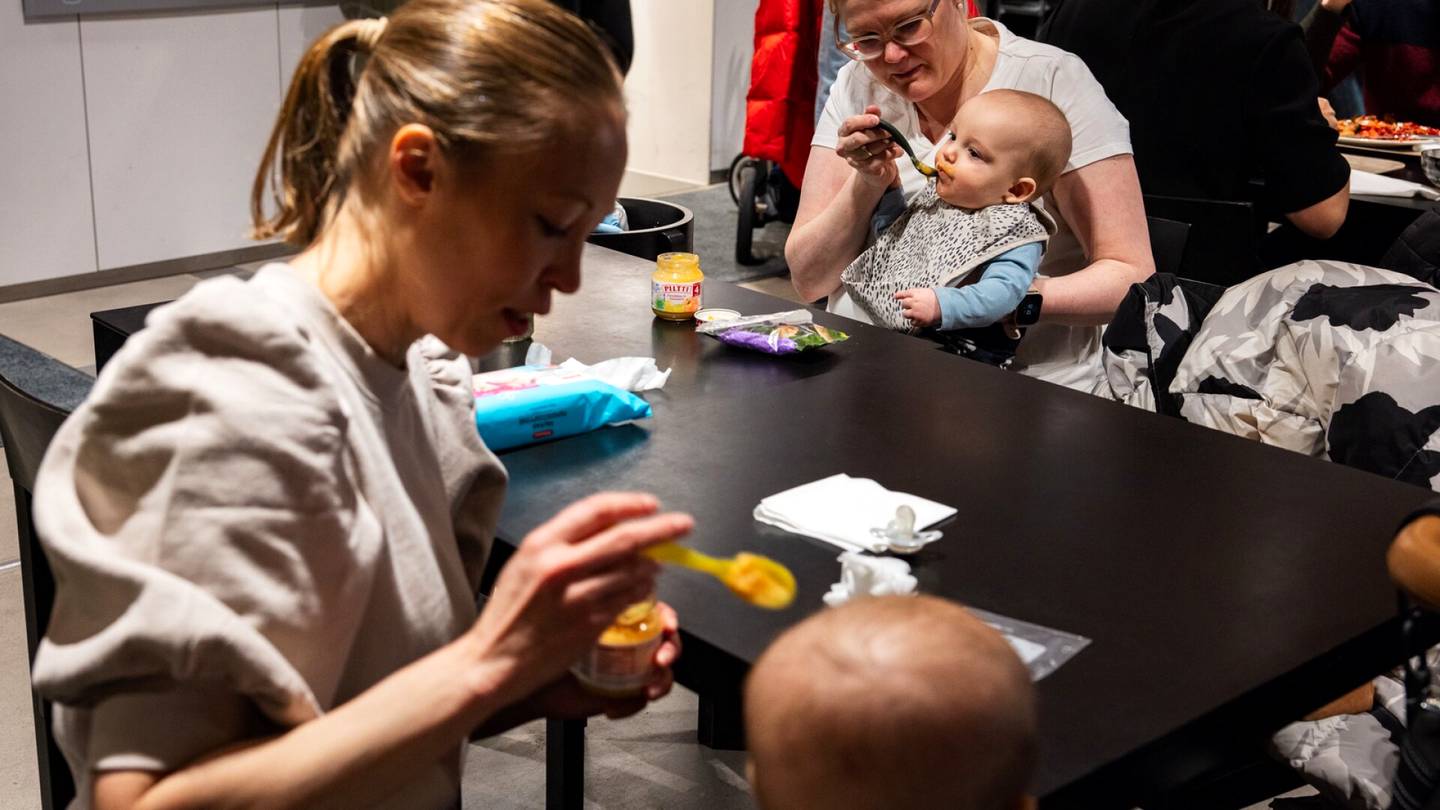 HS Helsinki | Vauvat valtasivat Oodin – Pienten kävijöiden käytös ei miellytä kaikkia