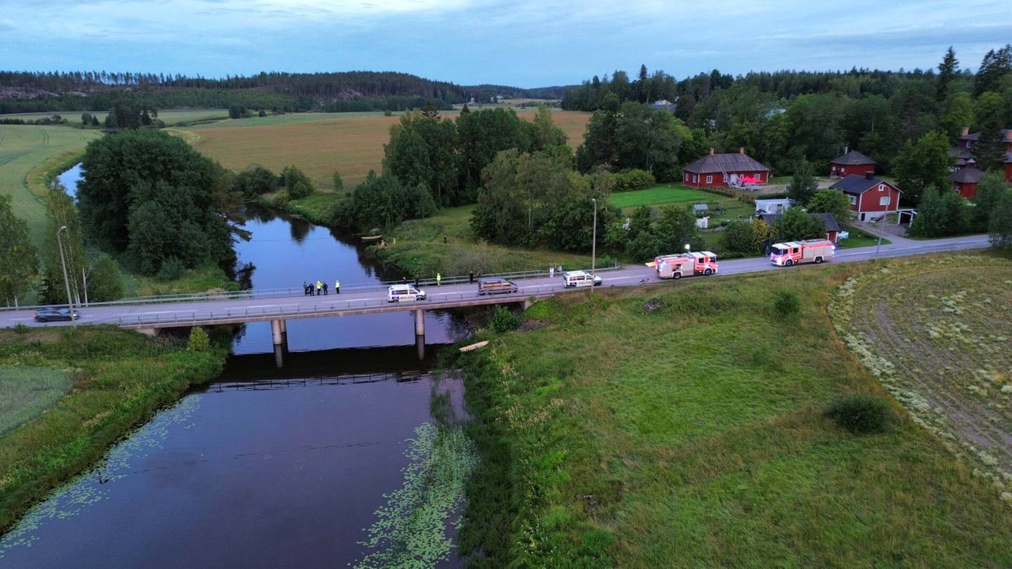 Onnettomuudet | Auto upposi jokeen Mäntsälässä – ”On pitänyt nähdä vaivaa, jotta sinne on päässyt”
