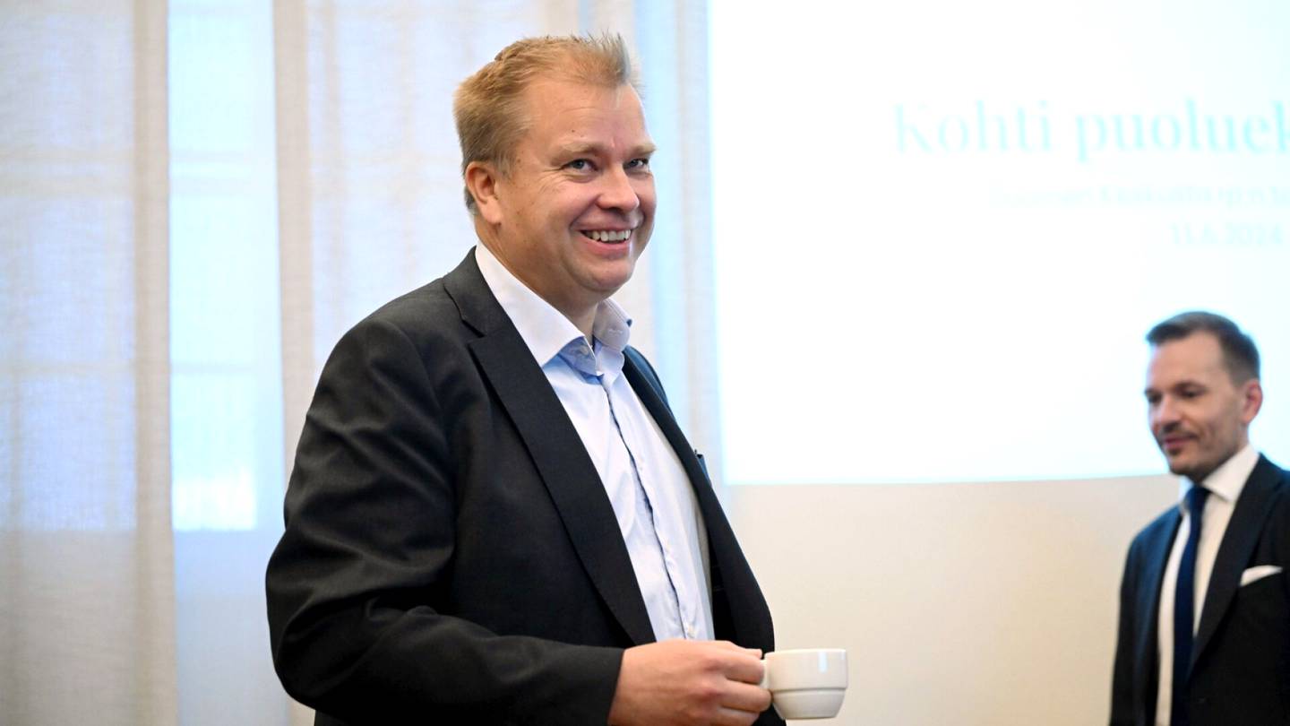 Antti Kaikkonen | Pohjakosketuksen kokenut huumori­mies – Tällainen on keskustan uusi johtaja