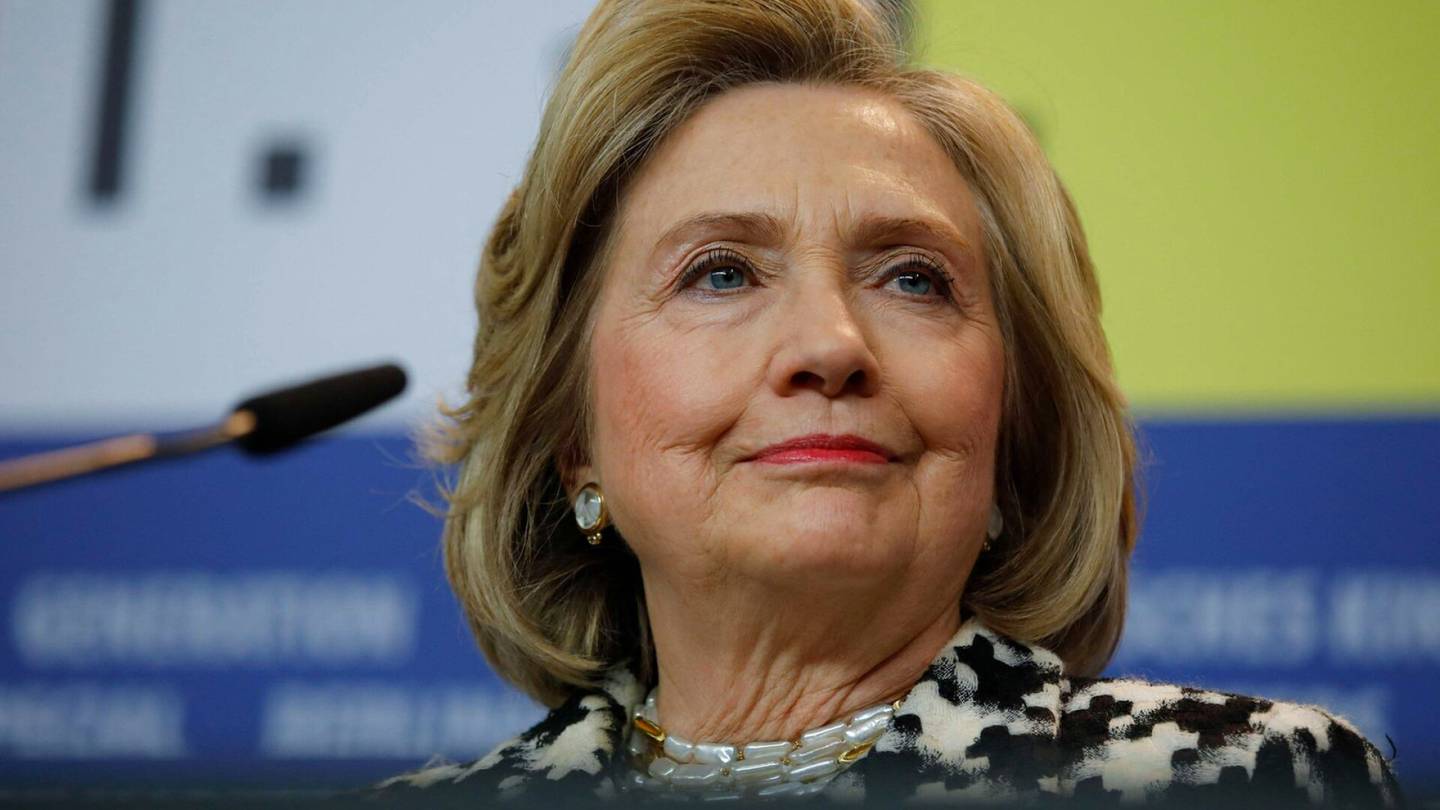 Koronavirus | Hillary Clintonilla koronatartunta, entisen presidentin Bill Clintonin testi negatiivinen