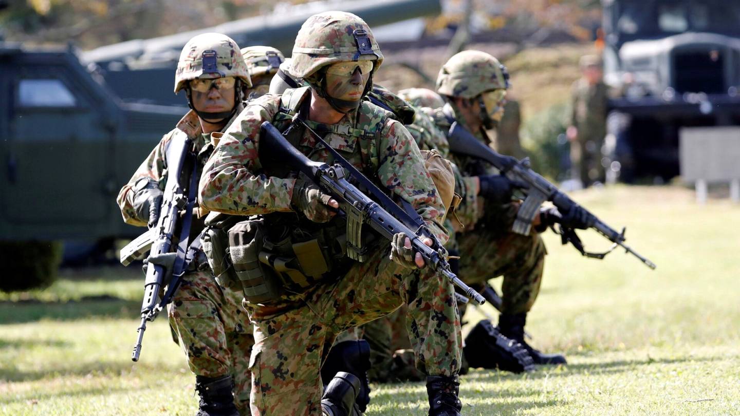 Japani | Ex-amiraali ei usko Japanin onnistuvan armeijansa kasvattamisessa ilman lisäsotilaita