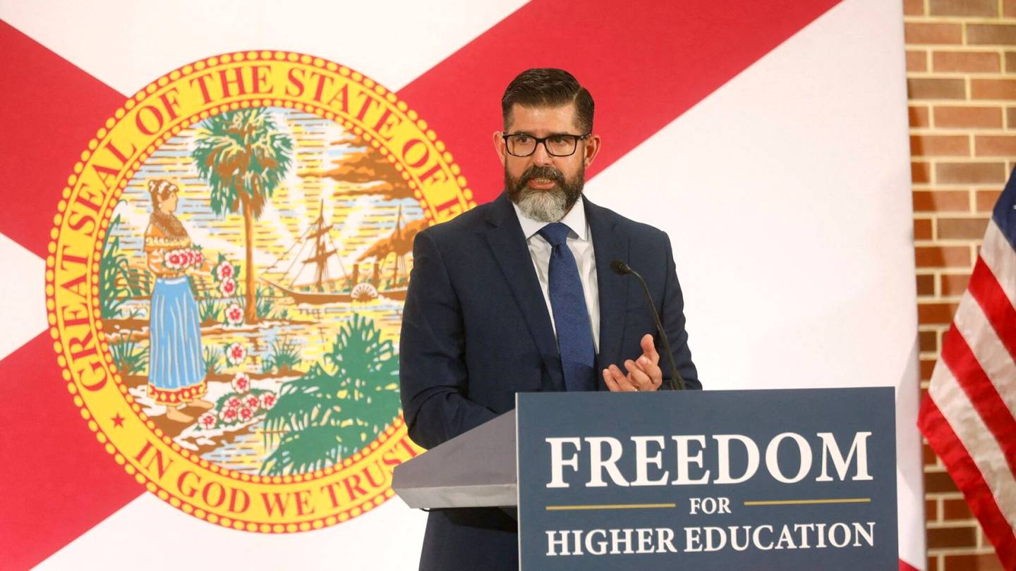 Yhdysvallat | Floridan uudessa opetus­suunnitelmassa kielletään opetus ihon­väristä johtuvasta sorrosta