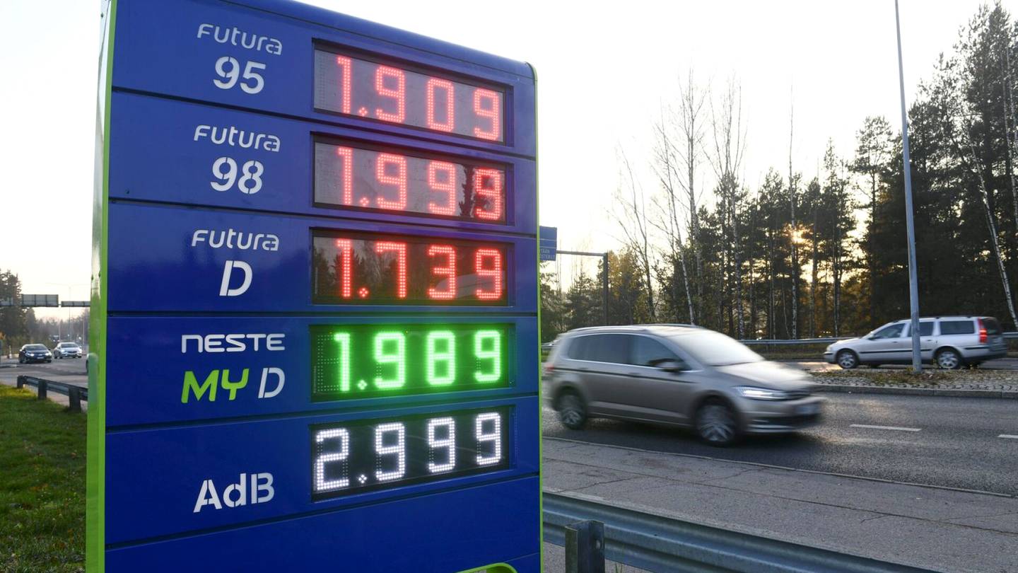 HS Helsinki | Helsingistä ei löydä enää bensiiniä alle 1,8 euron litralta – Huolto­asemien edun­valvoja: Ei ole vielä lähelläkään kipu­rajaa