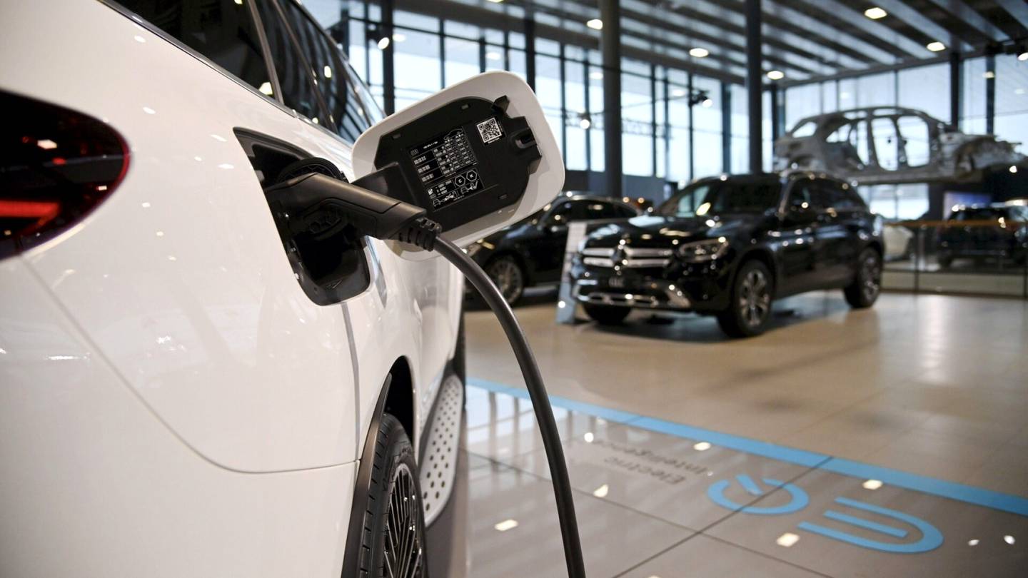 Autoilun hinta | Autoala: Sähköautoissa on tasaisesti vero­euroja naksuttava tulon­lähde, josta ei puhuta tarpeeksi