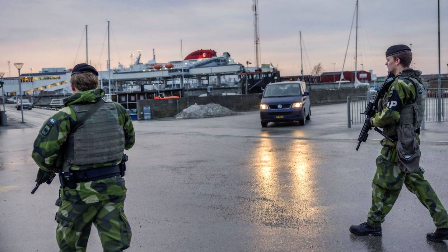 Turvallisuus | Itämerellä alkoi lentää tavallista enemmän eri maiden sotilas­koneita, kun Venäjän sota­laivat saapuivat alueelle