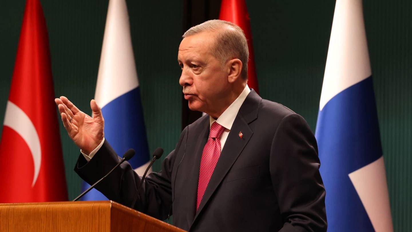 Turkki | Erdoğan jatkoi tiedotus­tilaisuudessaan Ruotsin moittimista kovin sanoin