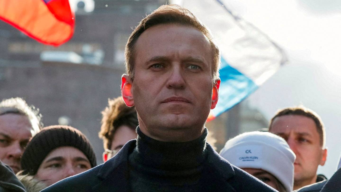 Venäjä | Oikeus katsoi vangitun oppositio­johtajan Aleksei Navalnyin syyllistyneen petokseen ja oikeuden halventamiseen