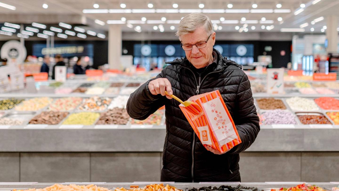 HS Haaparannalla | Euroopan suurin karkki­kauppa vetää ennennäkemättömällä tavalla suomalais­shoppaajia: ”Räjähtänyt käsiin”