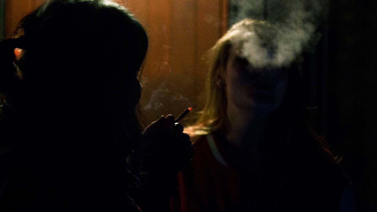 Tupakointi | Suomesta halutaan savuton uusilla tiukoilla rajoituksilla