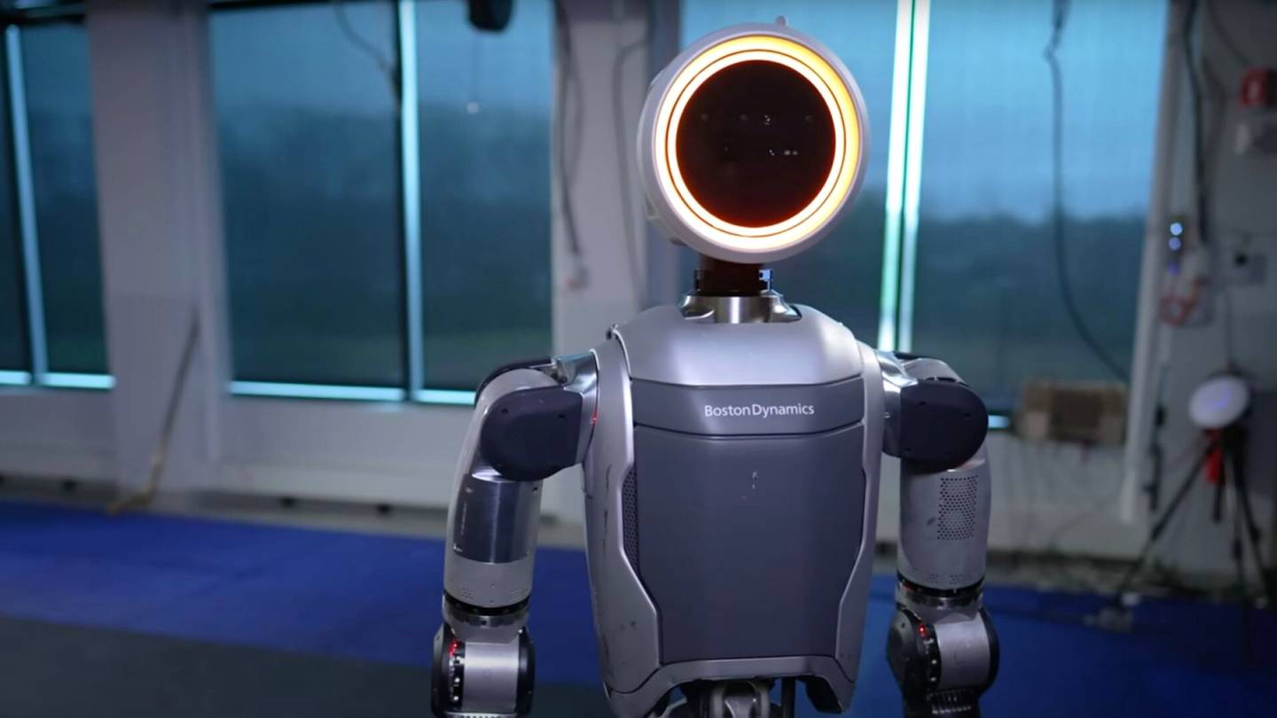 Video | ”Muotoaan muuttava painajainen” – Ihmis­robotin uusi versio herättää kauhua ja ihastusta