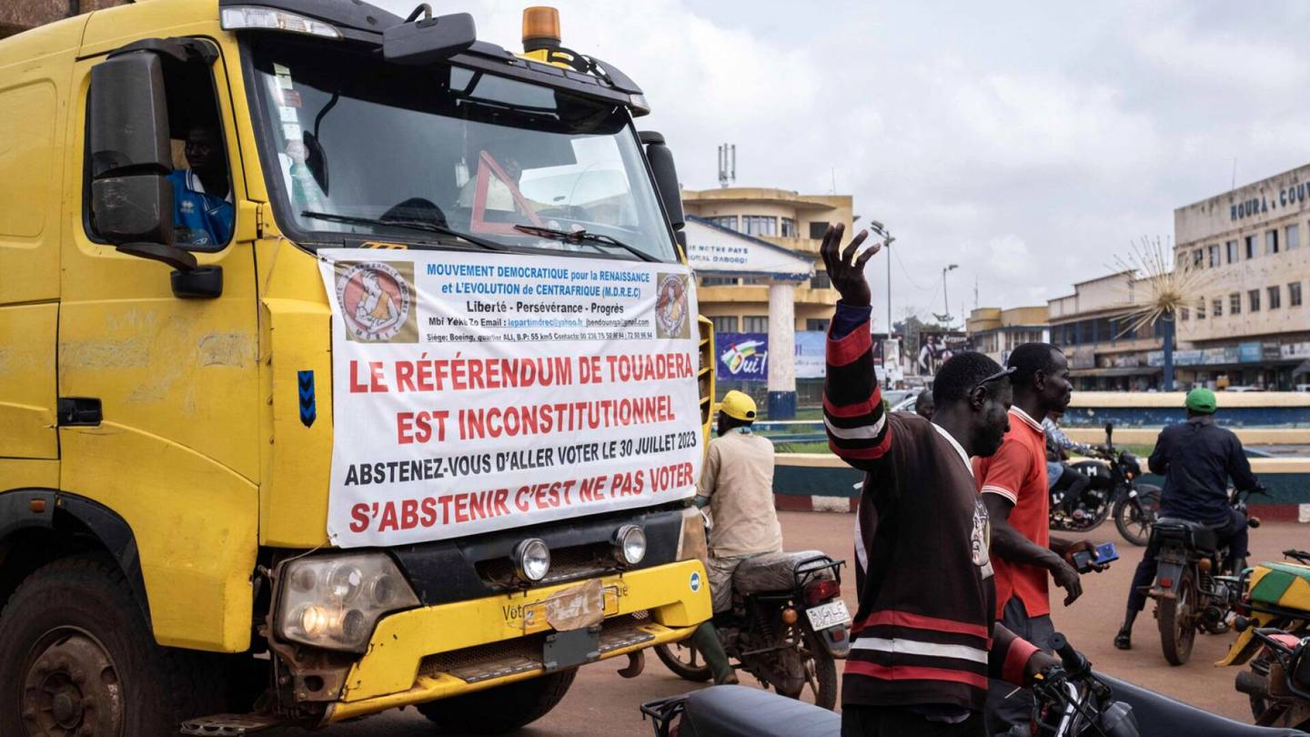 Keski-Afrikan tasavalta | Oppositio kehottaa boikotoimaan kansan­äänestystä, jota ”turvaavat” sadat Wagner-sotilaat