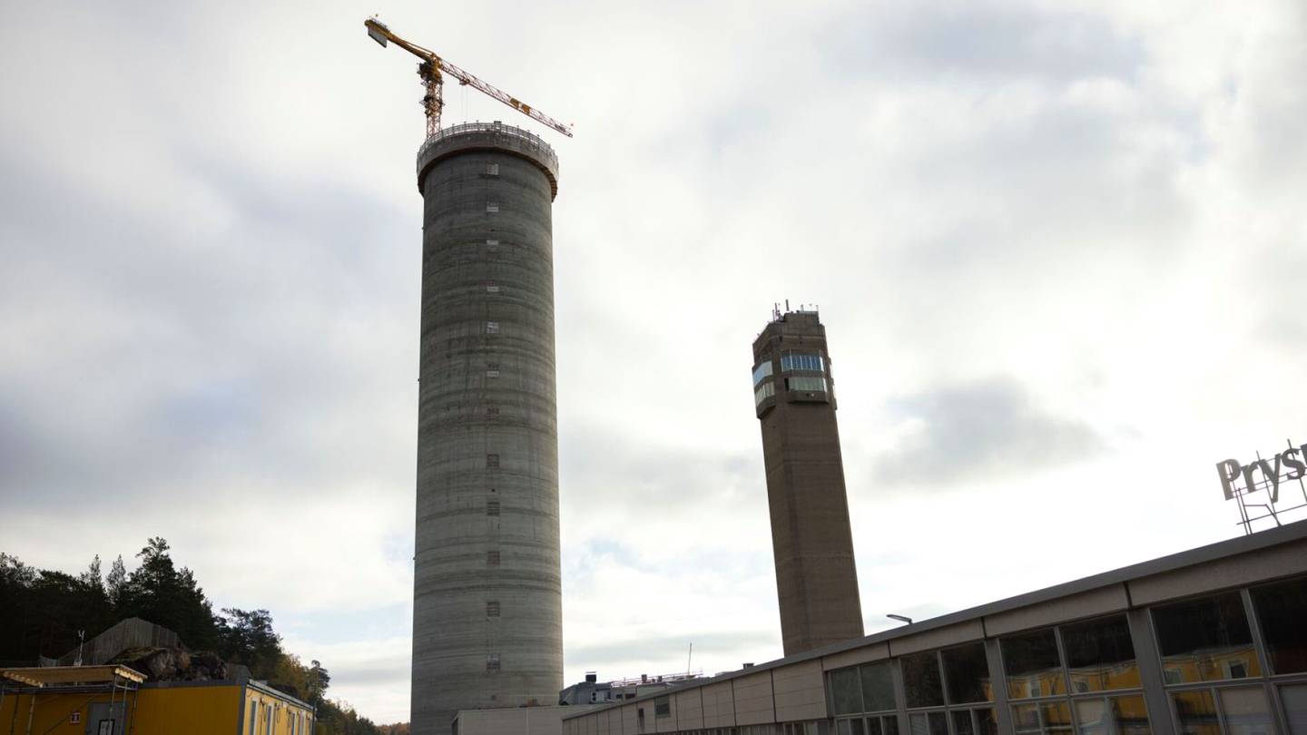 Työmaat | Kolme henkilöä jäi jumiin hissiin 50 metrin korkeuteen Suomen korkeimman rakennuksen työmaalla