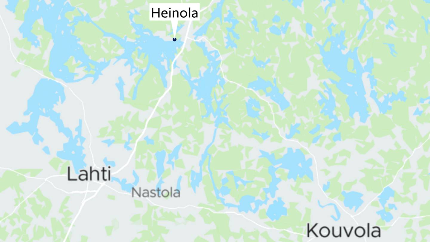 Heinola | Linja-auto suistui tieltä, matkustaja päätyi ulos etuikkunasta