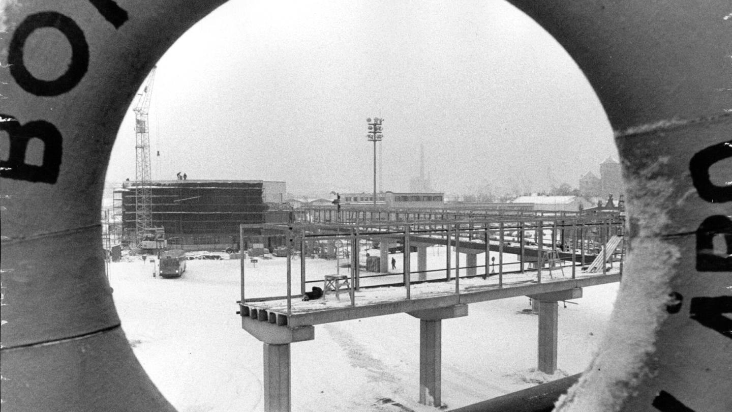 HS 50 vuotta sitten 22.1.1972 | Turun satamaterminaali harjaan