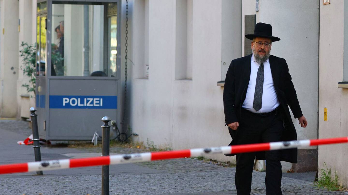 Antisemitismi | Gazan sota on lisännyt juutalais­vastaisia tekoja Saksassa – Berliinissä yritettiin polttaa synagoga