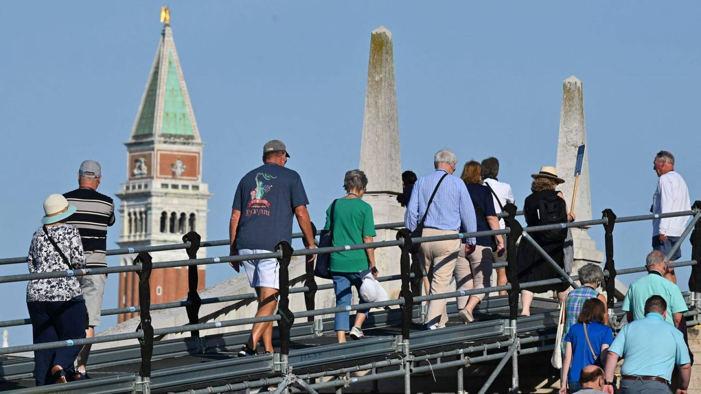 Italia | Unesco esittää Venetsiaa uhanalaiseksi maailman­perintö­kohteeksi