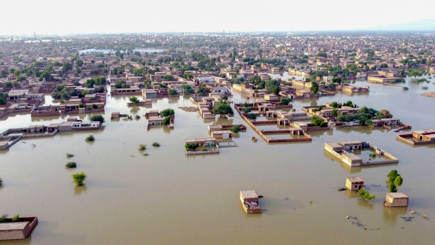 Pakistan | Pakistan tarvitsee yli 10 miljardia dollaria monsuuni­sateiden tuhojen korjaamiseksi, sanoo ministeri