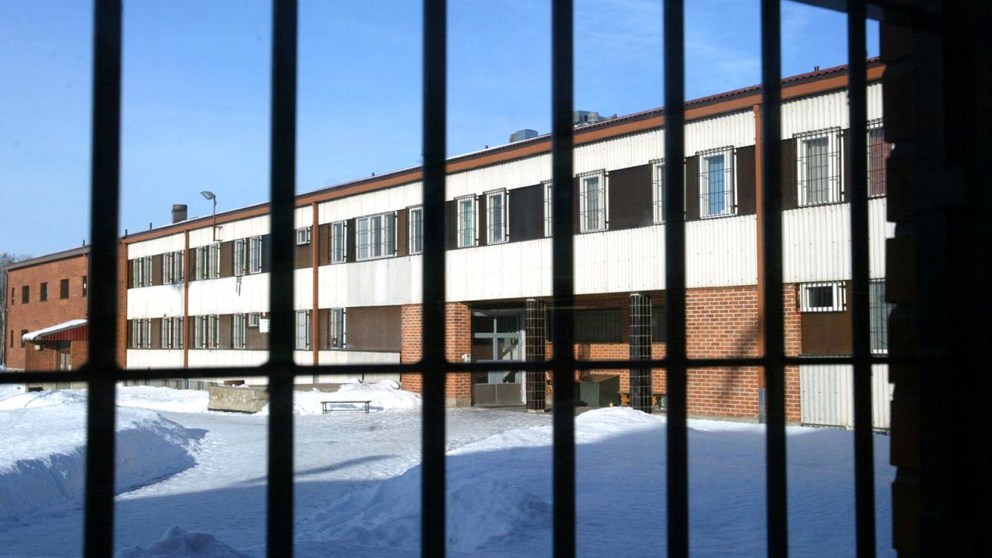 Elinkautinen-podcast | Mies murhasi vanginvartijan koko Suomea kuohuttaneessa vankilapaossa – Nyt hän on vapaa mies
