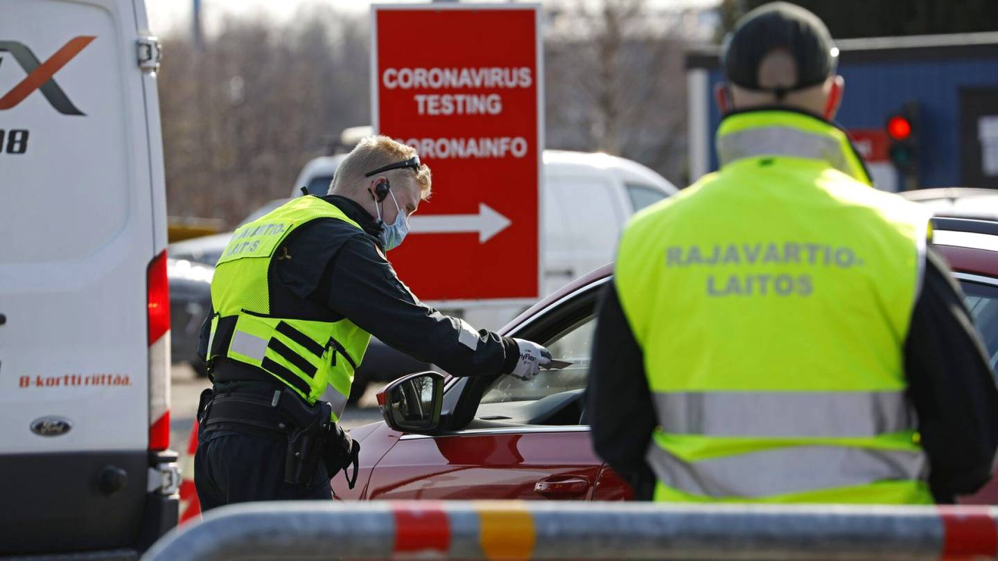 Rajoitukset | Sisä­rajavalvonta palaa Suomen ja Schengen-maiden välille ensi tiistaina: pelkkä todistus korona­­rokotuksista tai sairastetusta taudista ei enää riitä maahantuloon