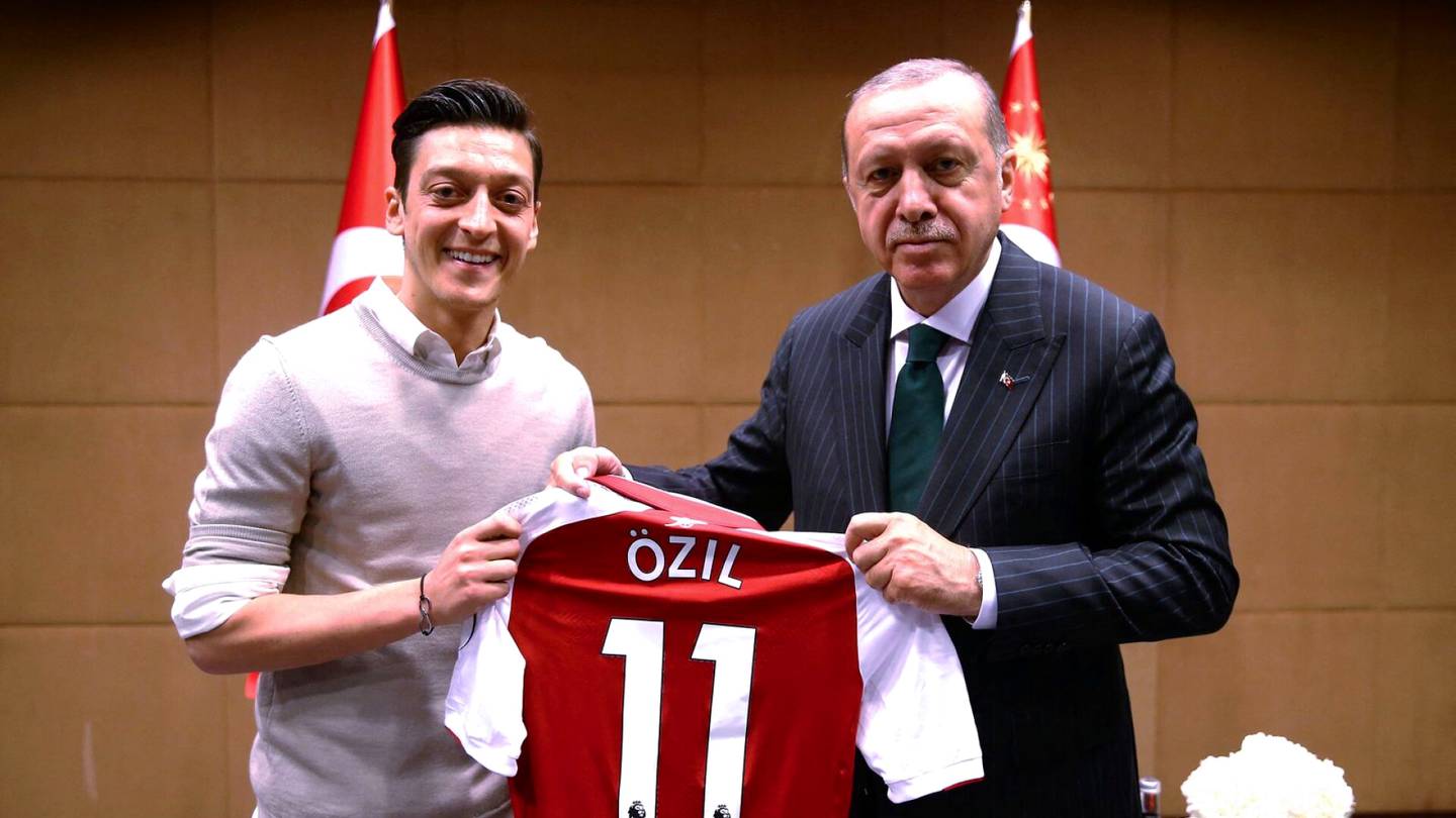 Turkki | Onko Mesut Özil Erdoğanin yllätysveto vaaleissa? Die Welt: Vaikuttaa väärältä tiedolta