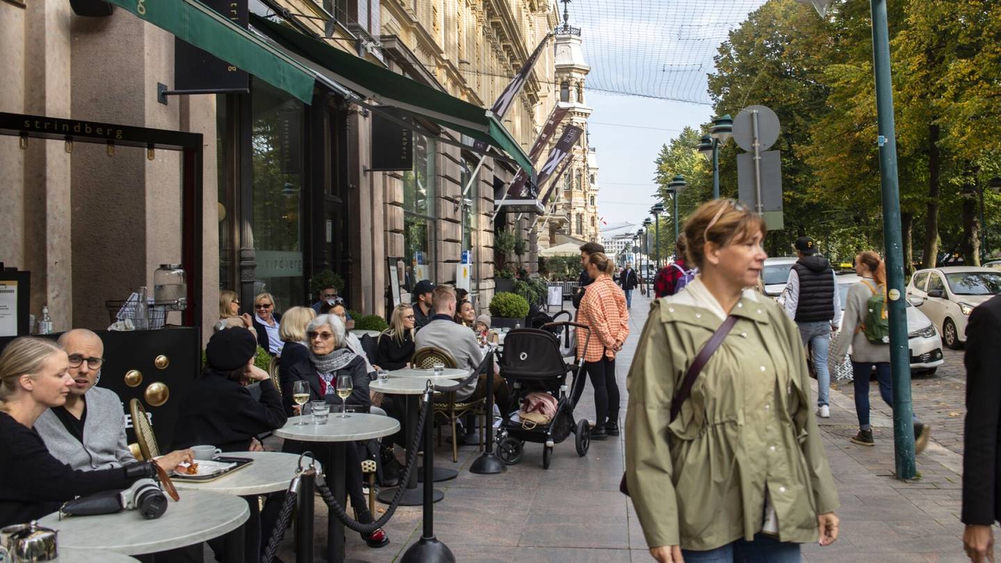 Kahvilat | Helsingin keskustan maineikas kahvila luopui pöytiintarjoilusta