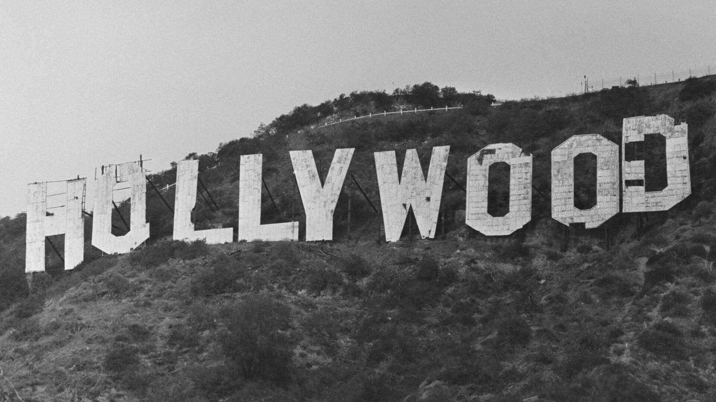 Yhdysvallat | Hollywoodin maamerkki täytti sata vuotta, ja siitä saamme kiittää Alice Cooperia sekä Playboy-lehden perustajaa