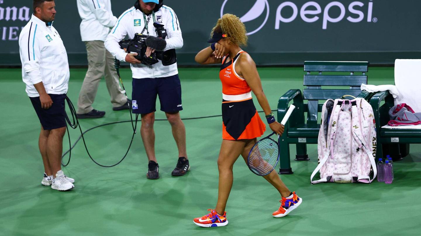 Tennis | Yleisöstä huudettiin julmasti Naomi Osakalle Indian Wellsissä – tapaus sai tennis­tähden murtumaan kyyneliin