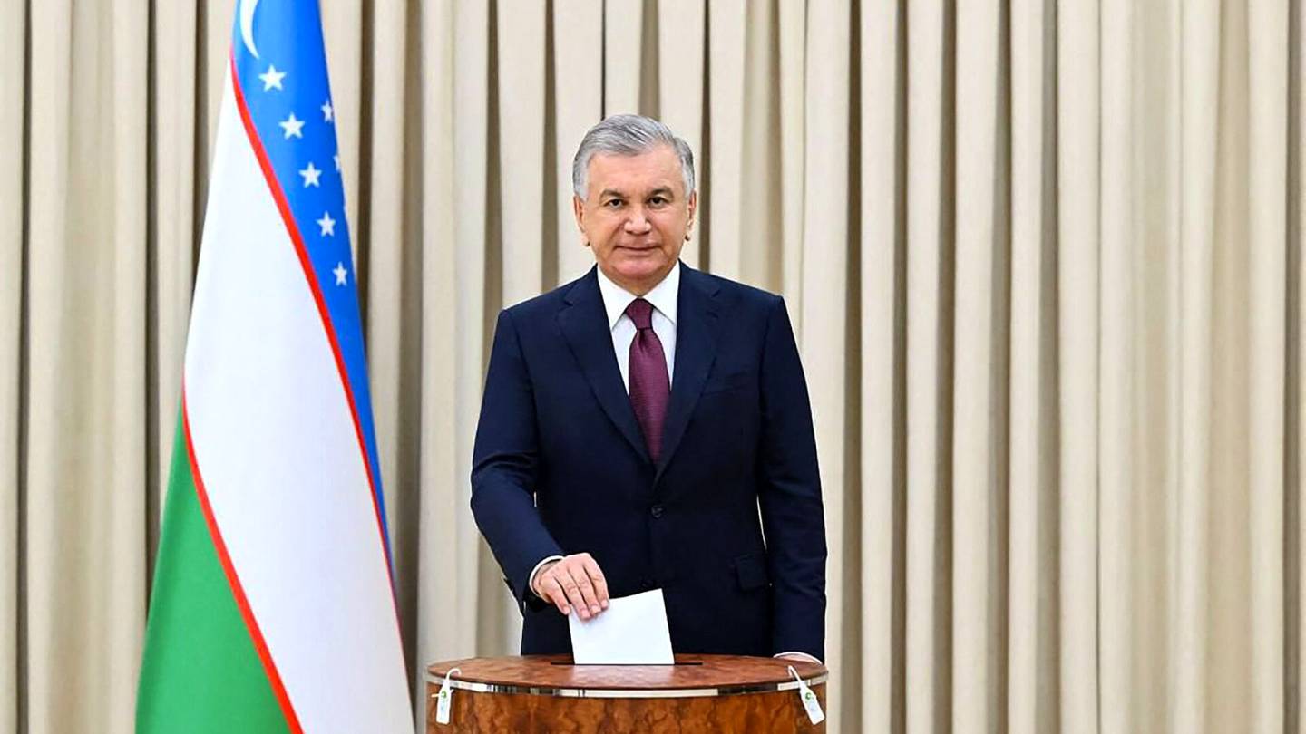 Uzbekistan | Uzbekistanin istuvalle presidentille jatkokausi vuoteen 2030 asti