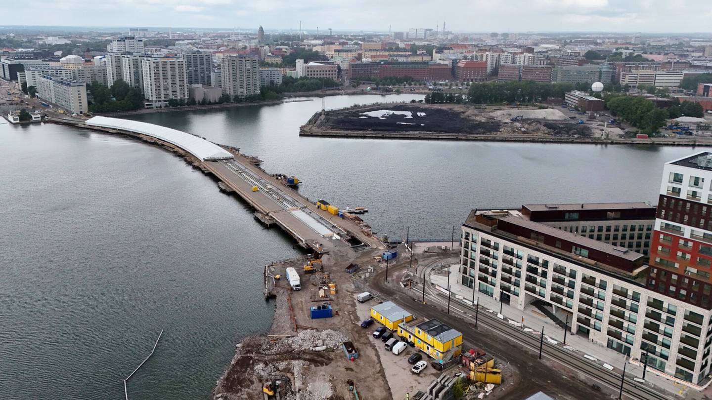 Rakentaminen | Asukkaat haluavat Helsingin uuden sillan käyttöön jo ennen ratikkaa