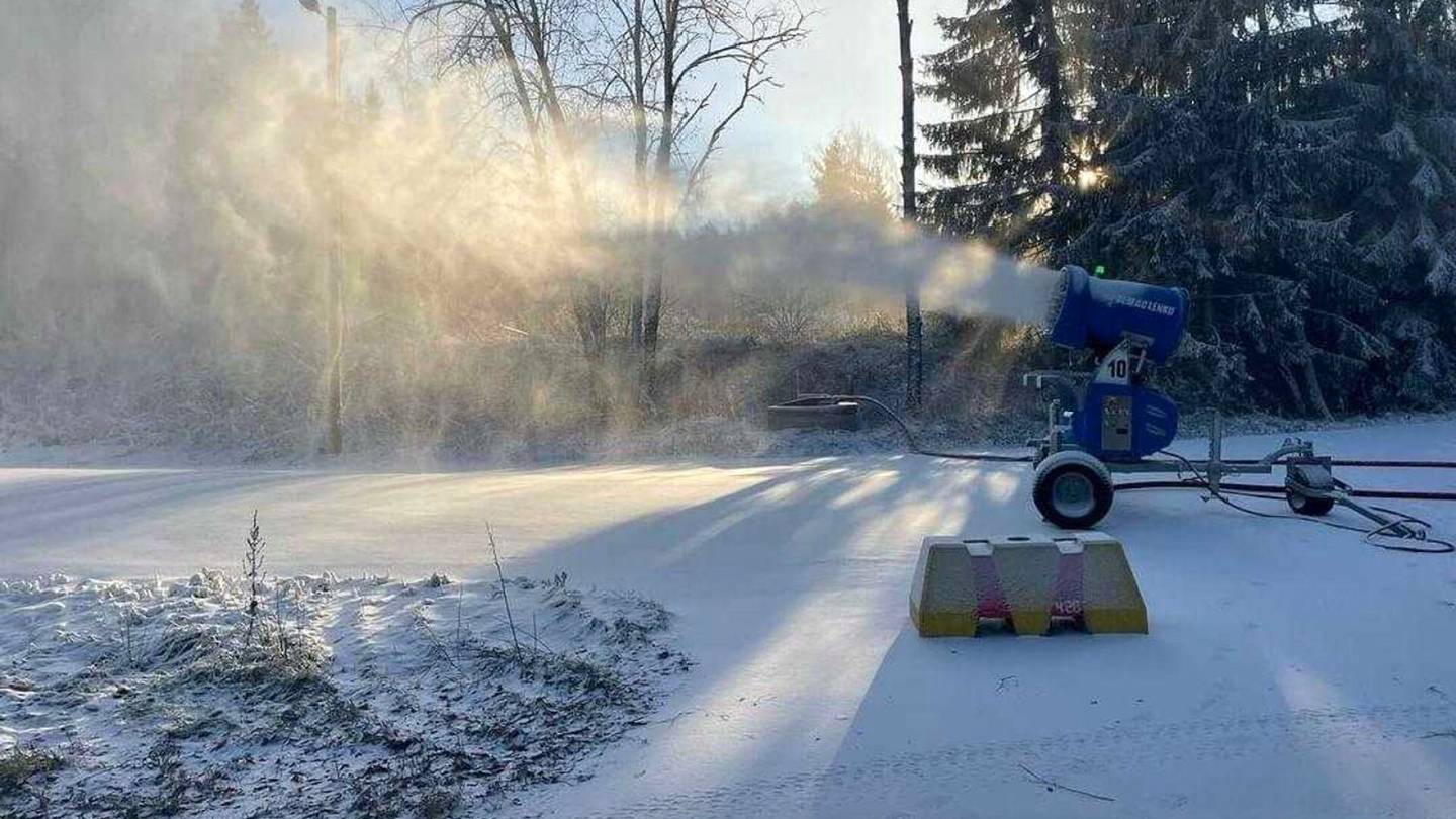 Lumi | Espooseen ilmestyi kuin tyhjästä satumainen talvi­maisema