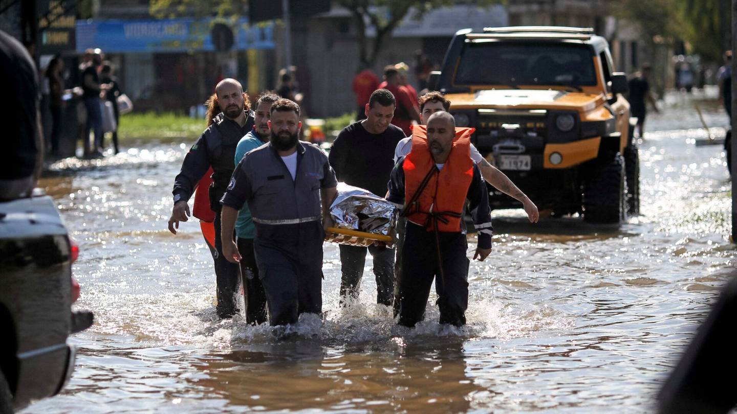 Brasilia | Mutavyöryt ja tulvat ovat ajaneet ainakin 115 000 brasilialaista kodeistaan: ”Näkymä on kuin sota-alueelta”