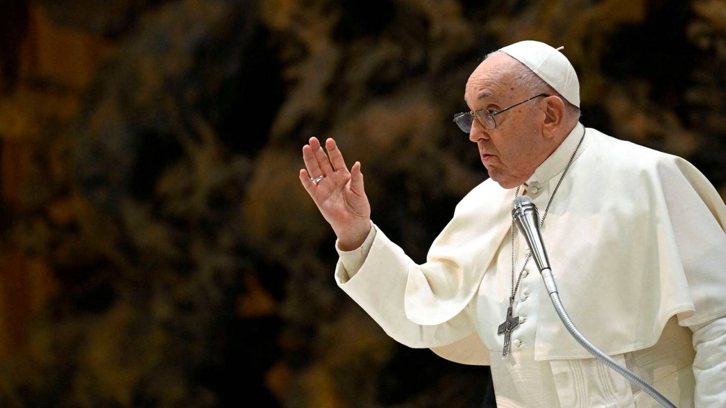 Seksuaalisuus | Paavi Franciscus: ”Seksuaalinen nautinto on Jumalan lahja, jota pornografia nakertaa”