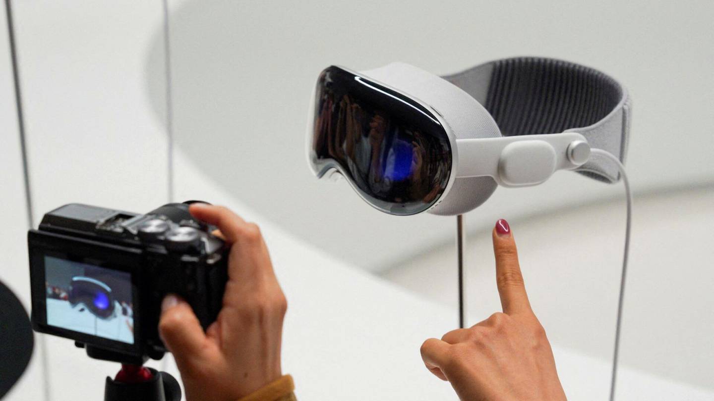 Teknologia | FT: Apple leikkaa Vision Pro -virtuaalilasien tuotanto­suunnitelmia