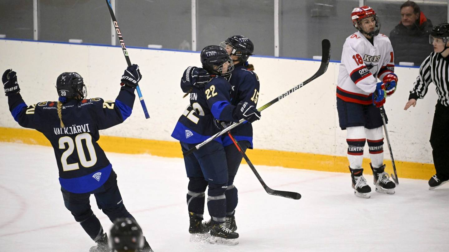 Jääkiekko | Kiekko-Espoo avasi naisten jääkiekkofinaalit voitolla
