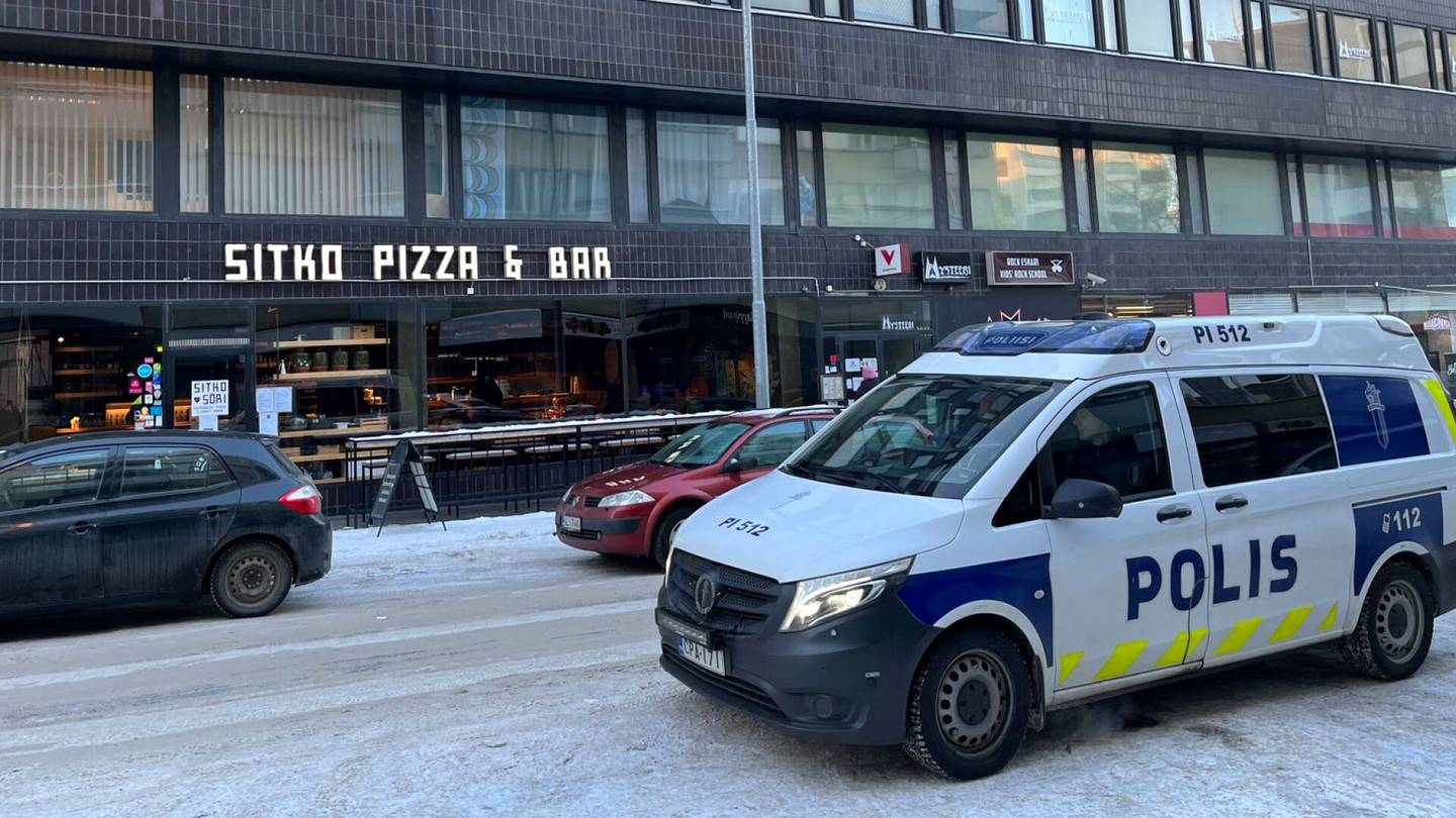 Tampere | Vasemmisto­liiton tiloissa räjähteen näköinen esine, todettiin vaarattomaksi