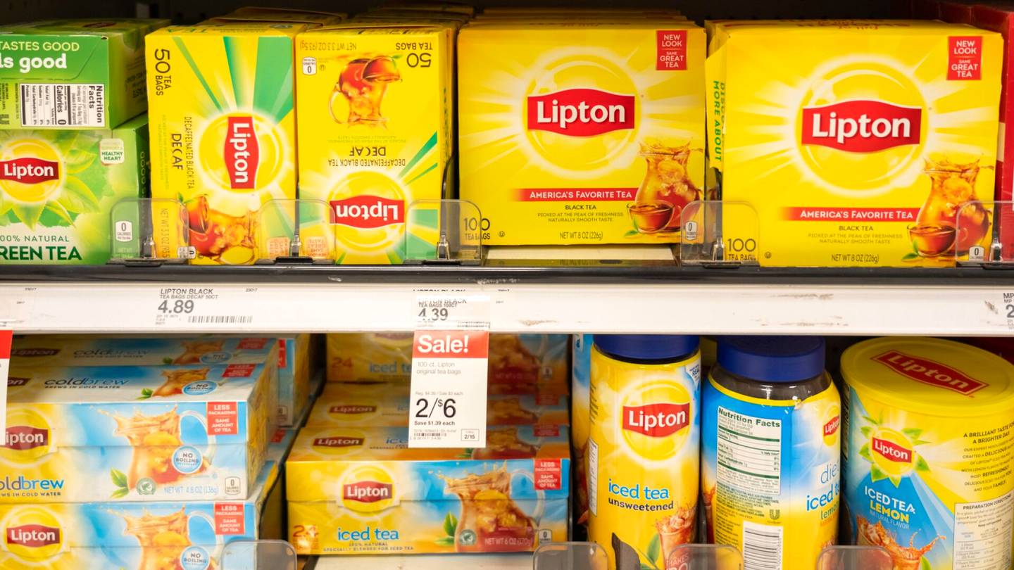 Yritykset | Teen kulutus vähenee: Unilever myy liike­toimintansa 4,5 miljardilla eurolla, kauppaan kuuluvat tunnetut brändit Lipton ja Pukka