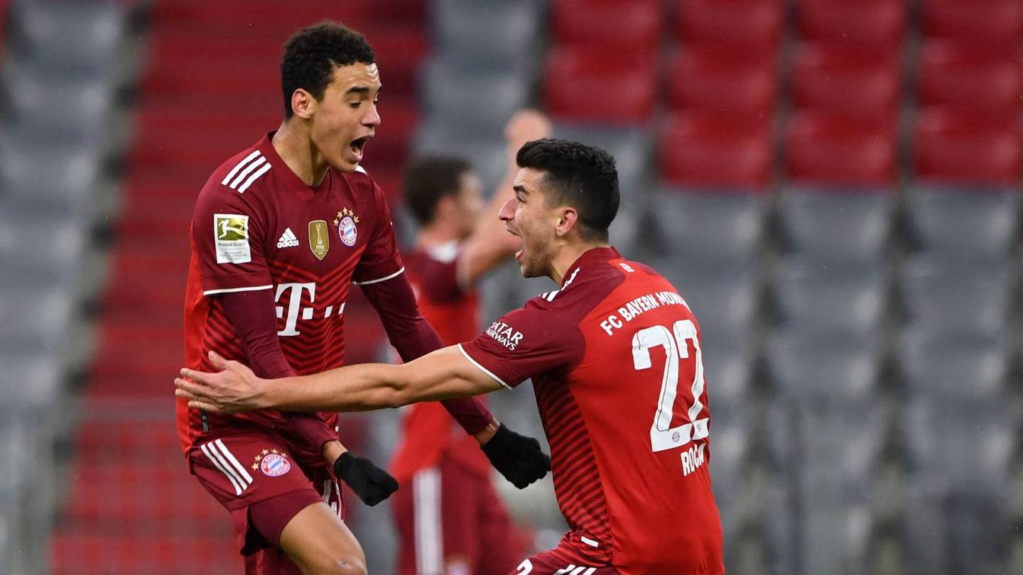 Jalkapallo | Bayern upotti Mainzin ja meni kuuden pisteen sarjajohtoon – valmentaja iloitsi voittomaalin tekijän rokotuksesta