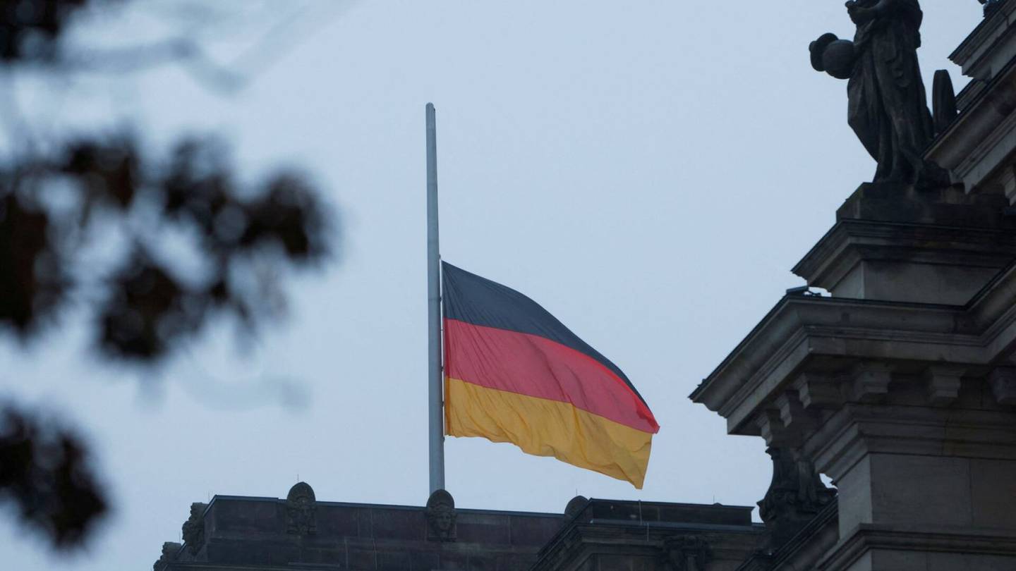 Saksa | Holokaustin uhrien muisto­päivänä muistetaan ensimmäistä kertaa seksuaali­vähemmistöjä